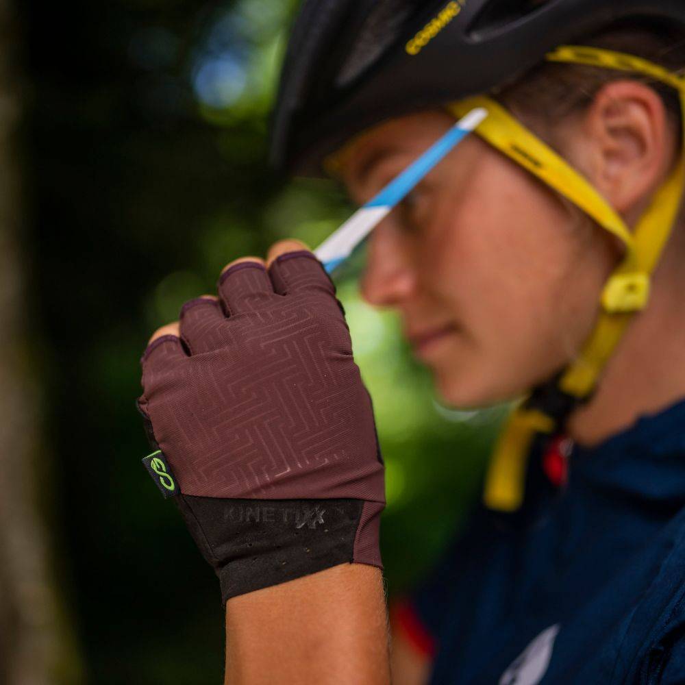 Kinetixx Radhandschuh Limor C2G aus recyceltem Material Weihnachtsangebot