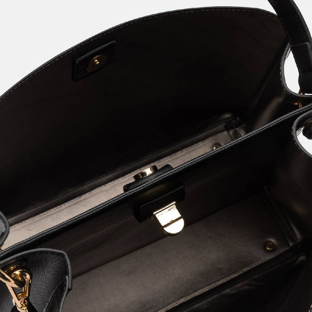 L. Credi Filiberta Hobo schwarz Top Angebot