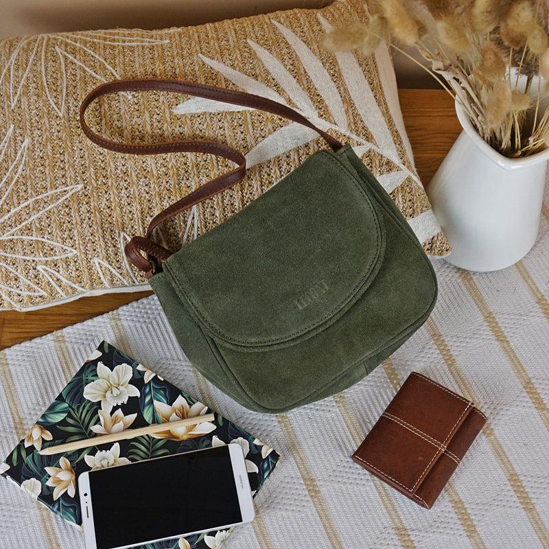 Leconi kleine Umhängetasche Ledertasche Damentasche Schultertasche Veloursleder grün LE3047 Bestseller