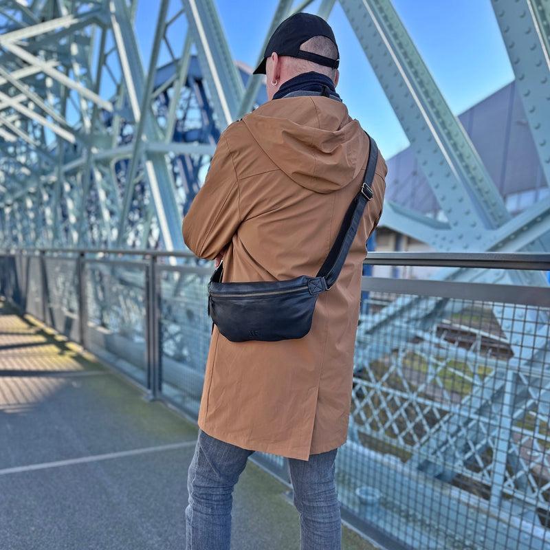 Leconi große Bauchtasche Umhängetasche Crossbody Ledertasche Leder schwarz LE3087 Vierteljährliche Förderung