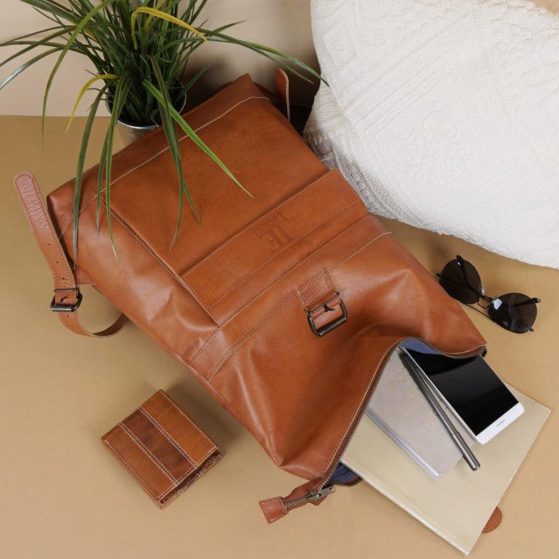 Leconi Roll Top Rucksack Lederrucksack Freizeitrucksack Damen Herren Leder cognac LE1025 Nur noch ein Tag übrig