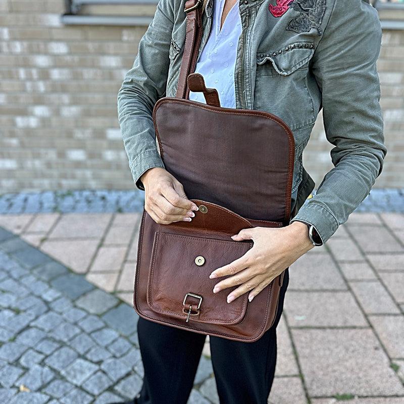 Leconi Umhängetasche Schultertasche Freizeittasche Büffelleder braun LE3085 Sonderangebote
