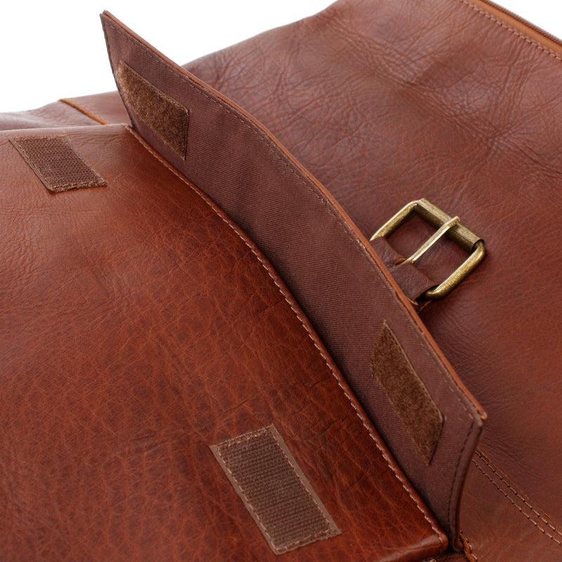 Leconi Roll Top Lederrucksack Lederrucksack DIN A4 Leder braun LE1034 Speichern exportieren