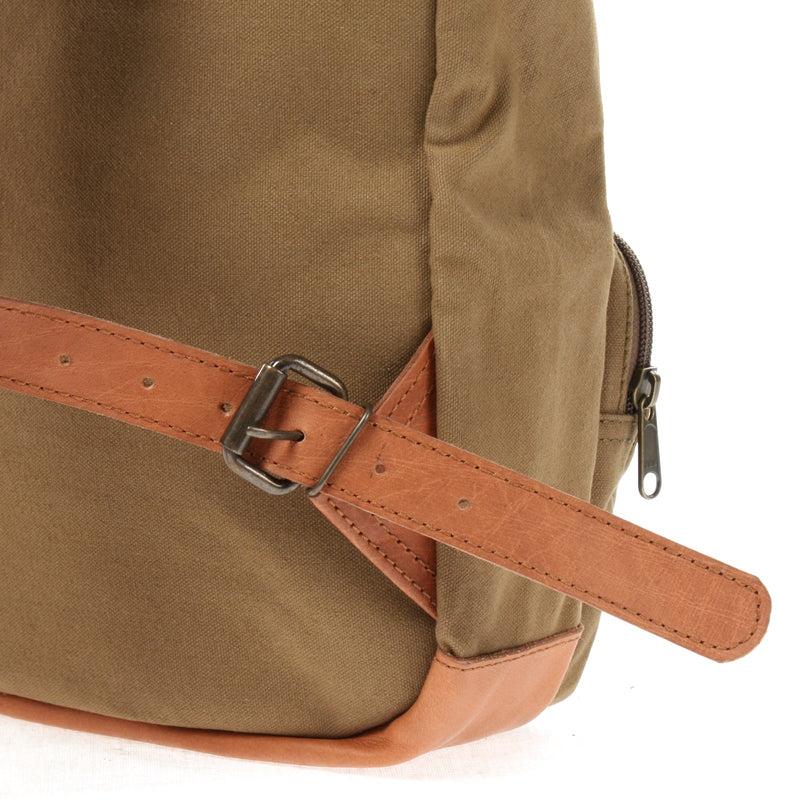 Leconi B-Ware Canvasrucksack kleiner Freizeitrucksack Damen Herren Canvas oliv LE1028 Räumungsverkauf