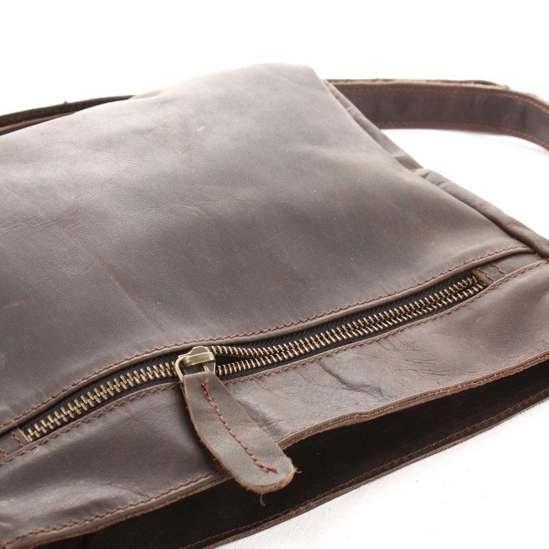 Leconi Umhängetasche Ledertasche Schultertasche Freizeittasche Leder dunkelbraun LE3058 Saisonschlussverkauf