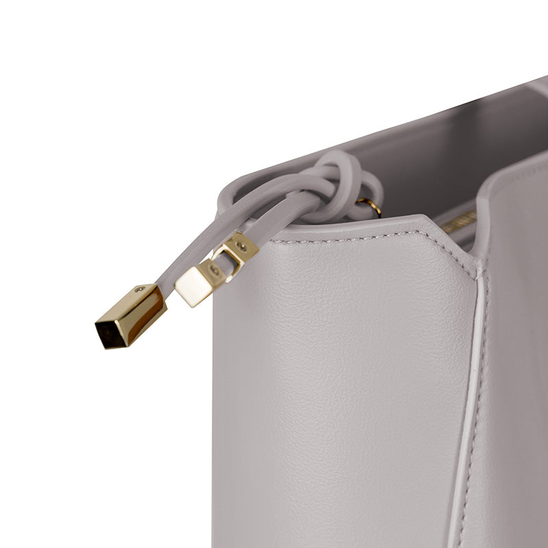 Maison Héroïne FRANCA 15" LAPTOP Letzter Tag