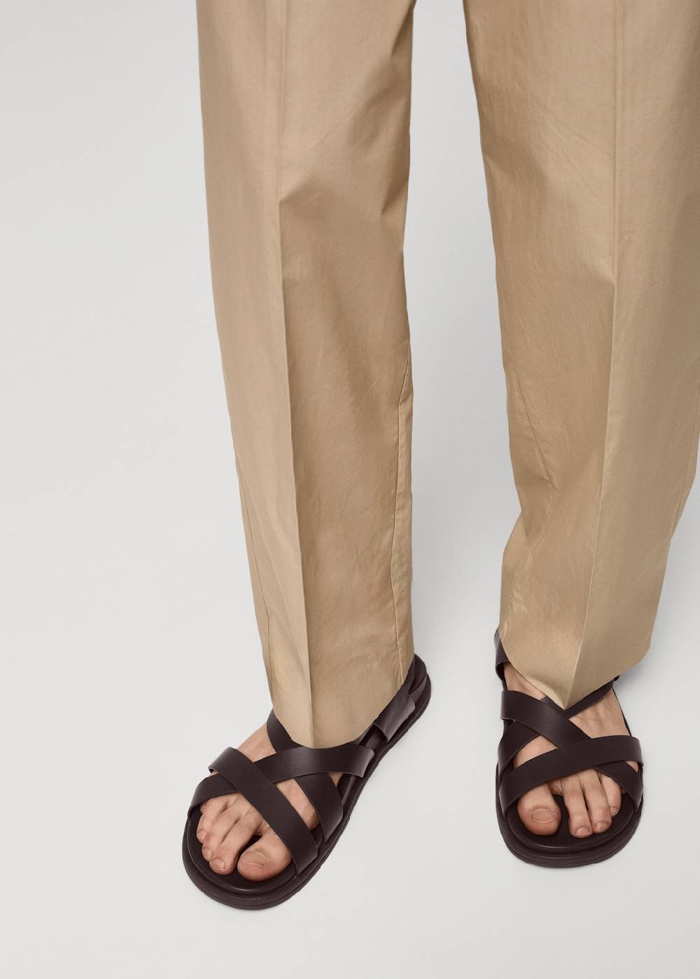 Mango Überkreuzte Riemchensandale aus 100 % Leder 2025