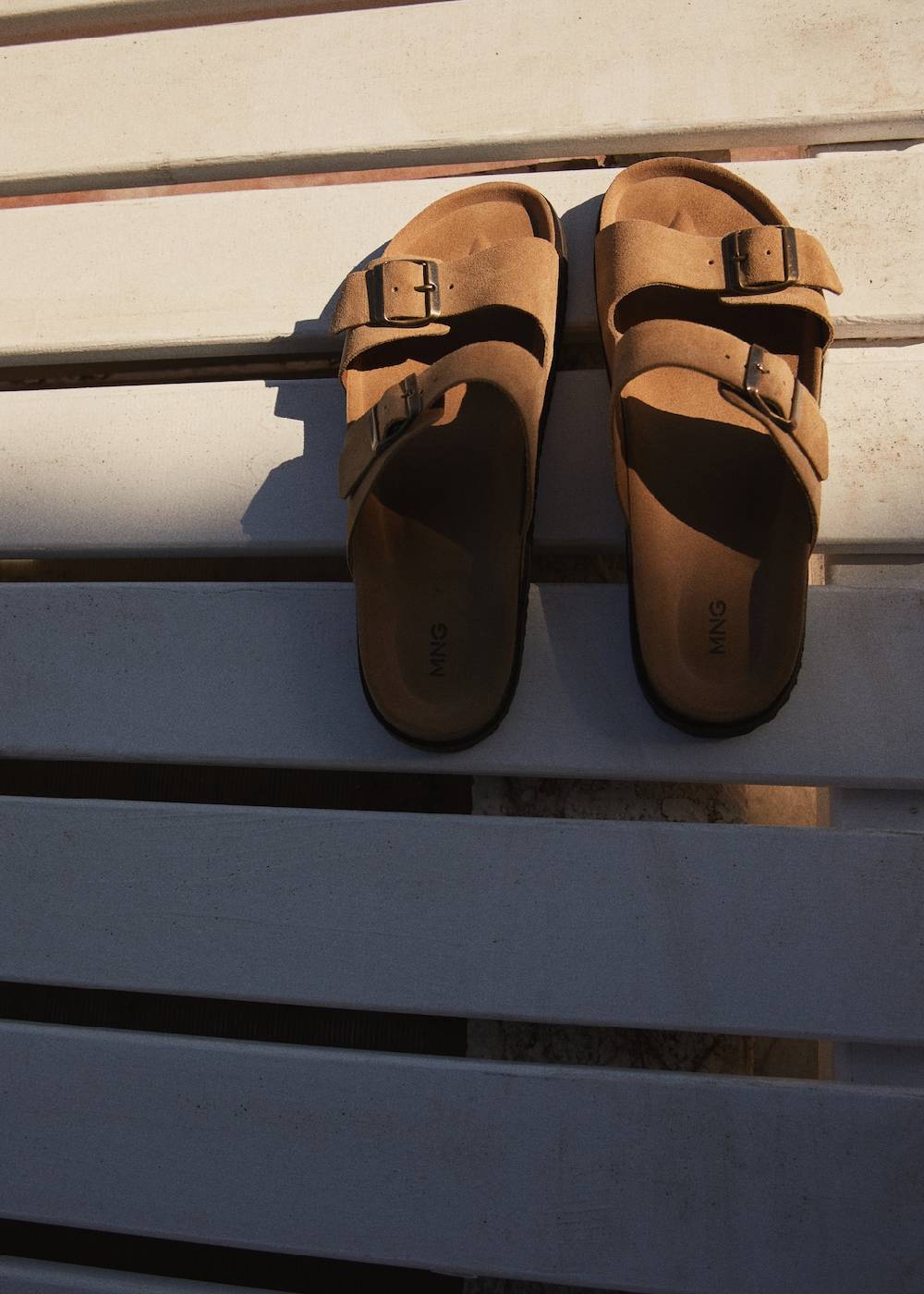 Mango Rauleder-Sandale mit Schließe Günstig kaufen