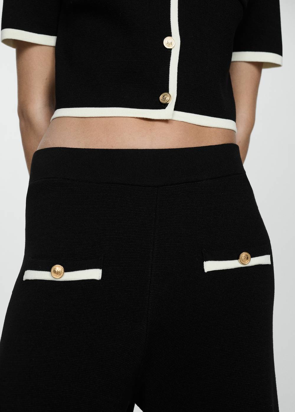 Mango Gerade Hose mit Kontrastborten Black Friday