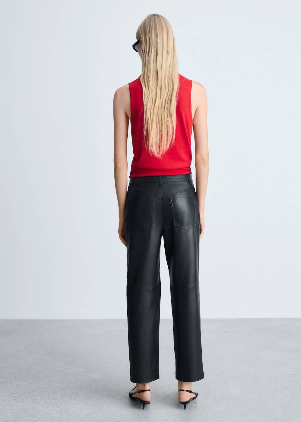 Mango Gerade Hose mit Leder-Effekt Top Angebot