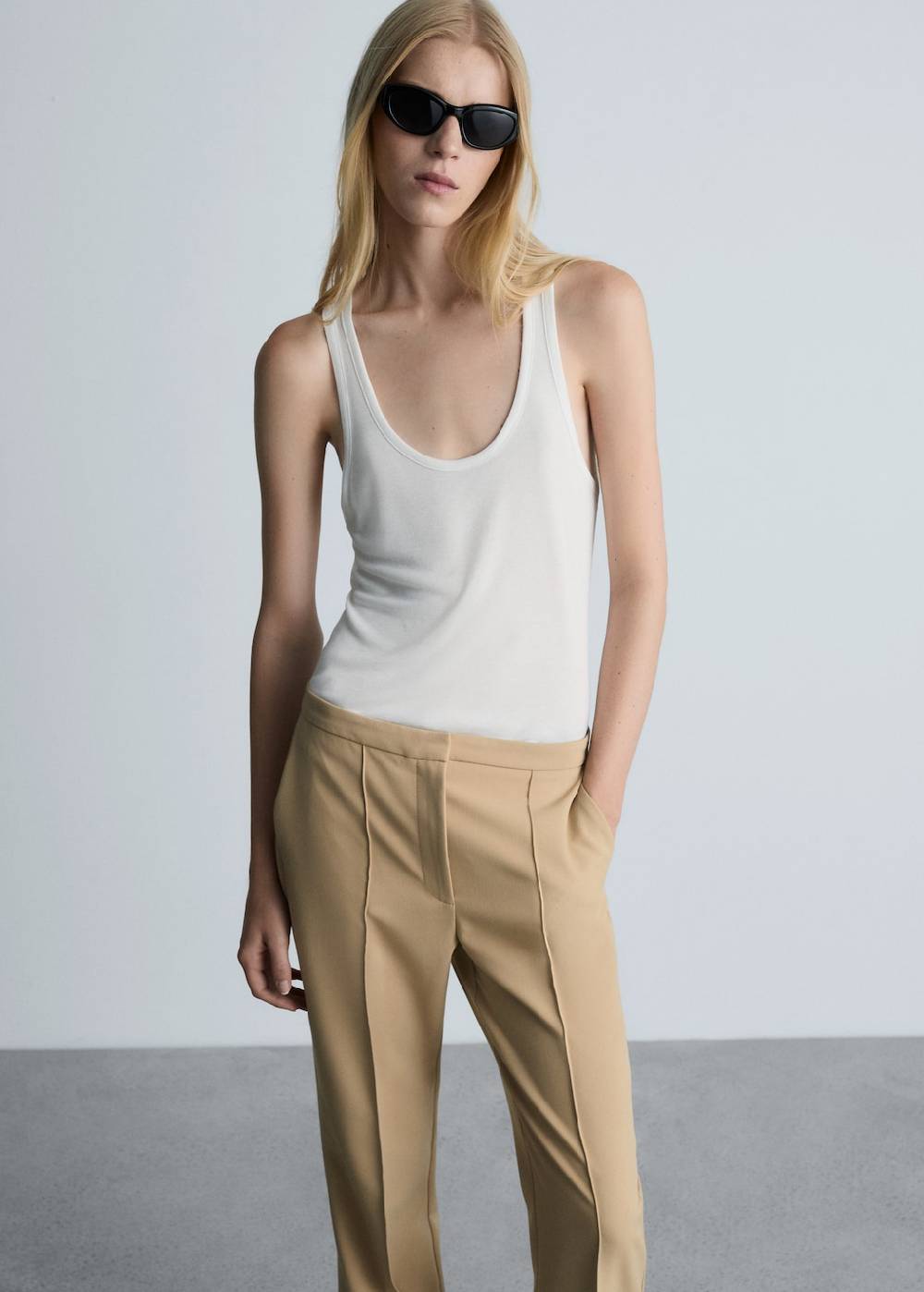 Mango Anzughose im Flared-Stil Exklusive Angebote