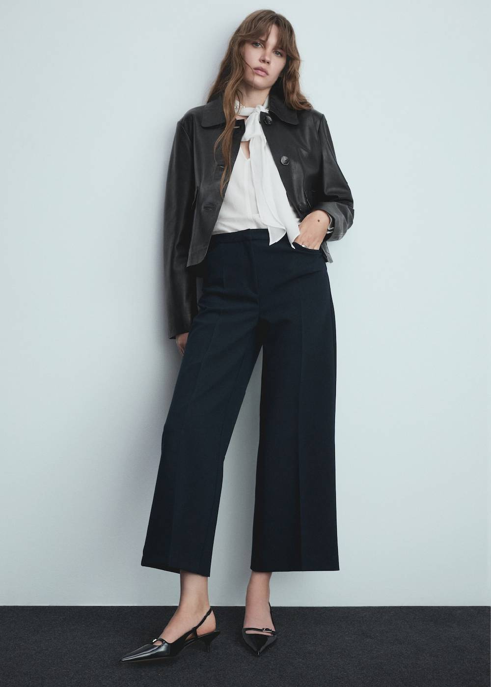 Mango Wideleg-Bundfaltenhose Räumungsverkauf