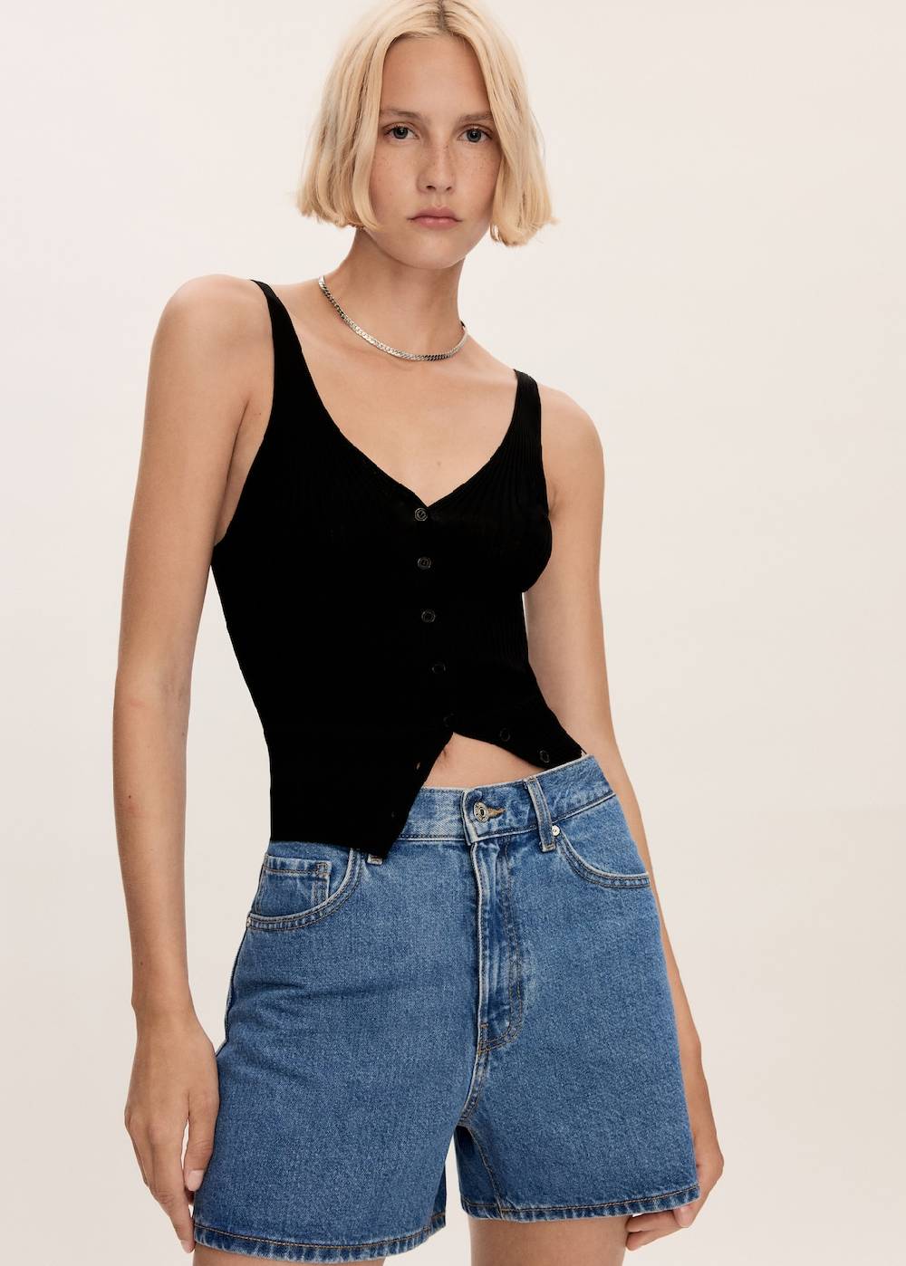 Mango Jeans-Shorts mit hoher Taille Begrenztes Angebot