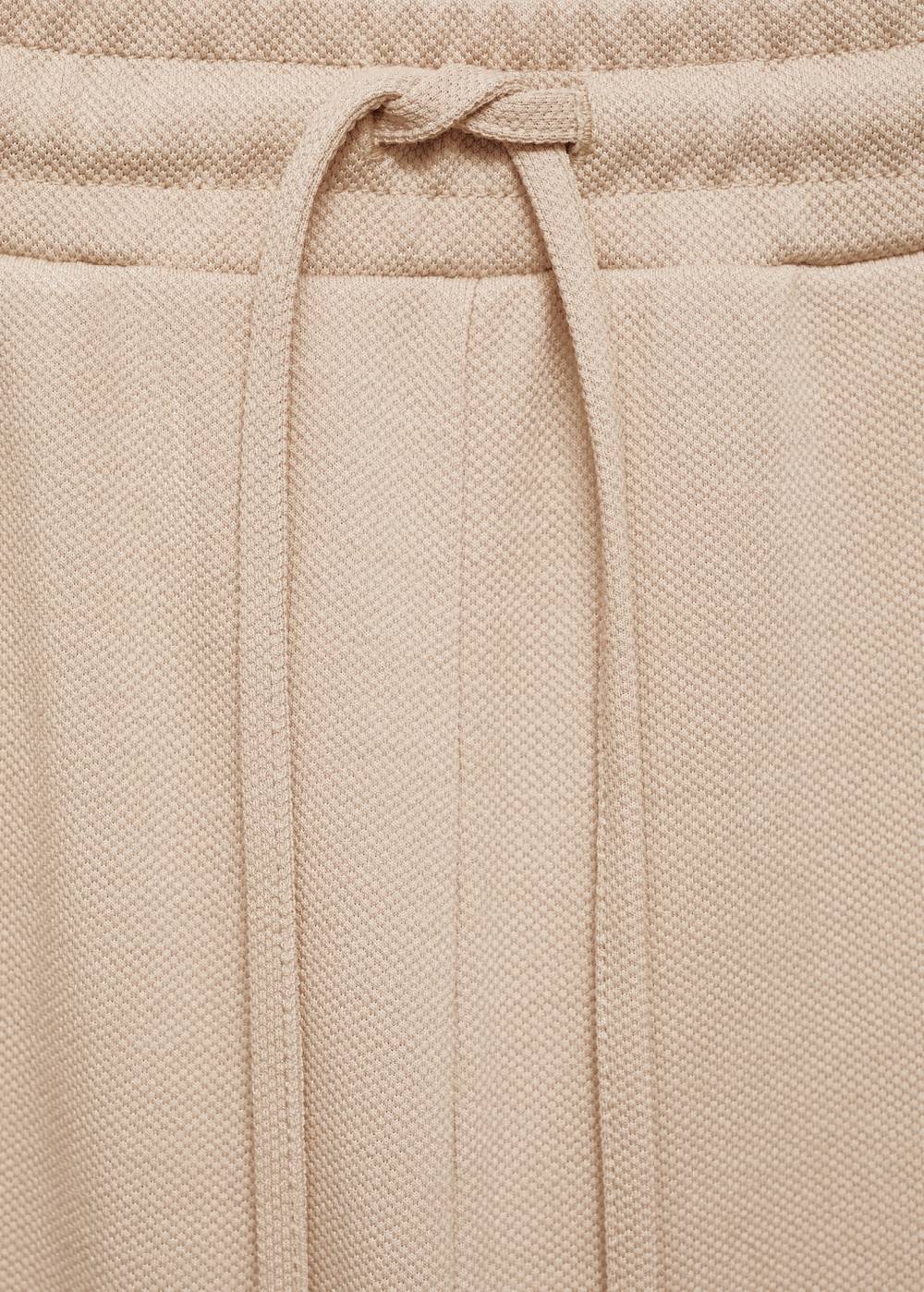 Mango Gerade Hose mit Nähten Black Friday