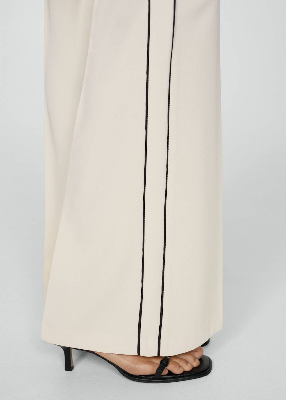 Mango Gestreifte Wideleg-Hose Neuheiten