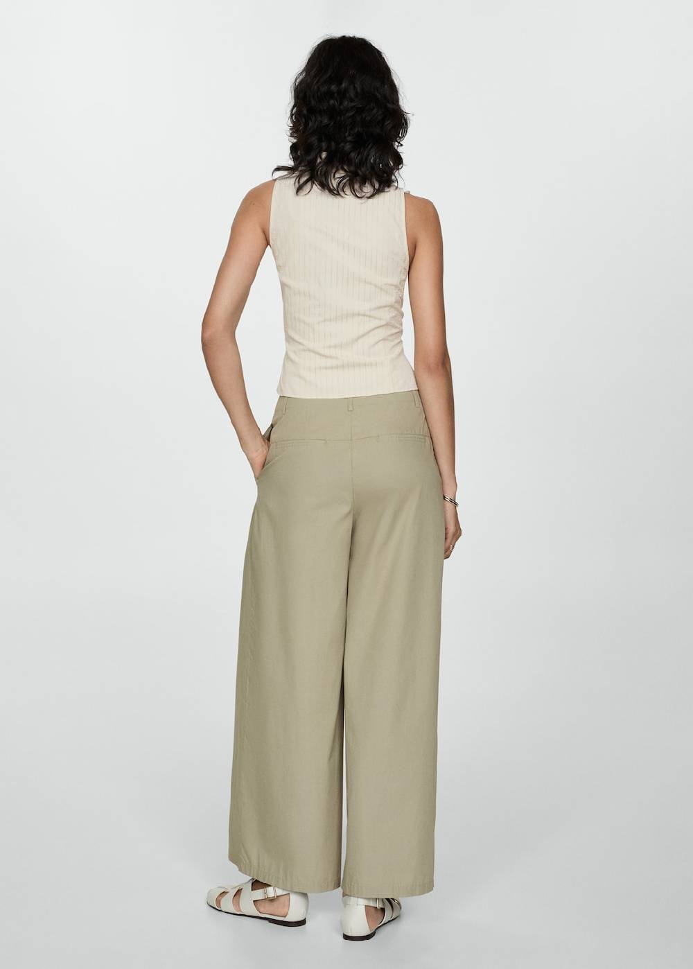 Mango Baumwollhose mit Bundfalten Bestseller