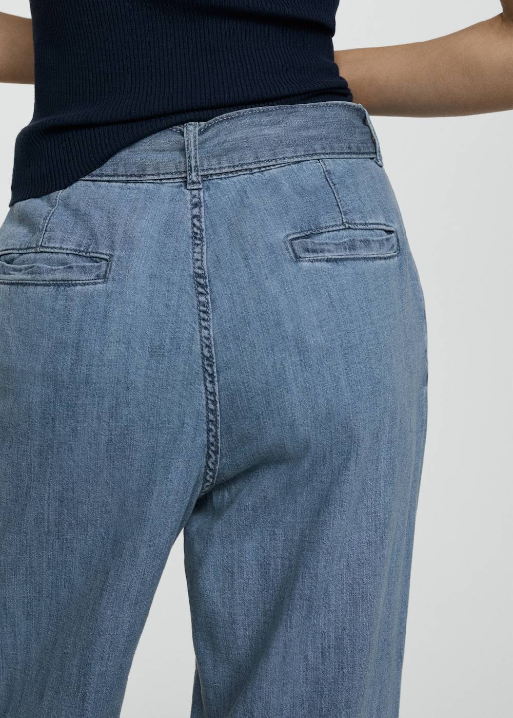 Mango Fließende Hose mit Gürtel Saisonale Angebote