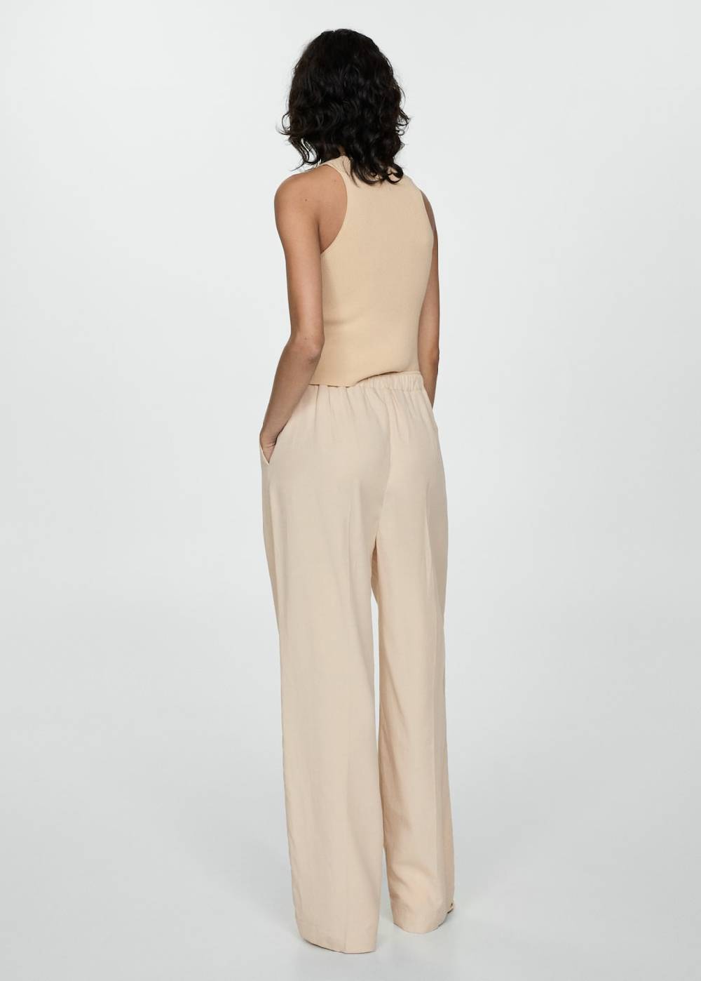 Mango Lyocell-Hose mit Faltendetails 50% Rabatt mit kostenlosem Versand