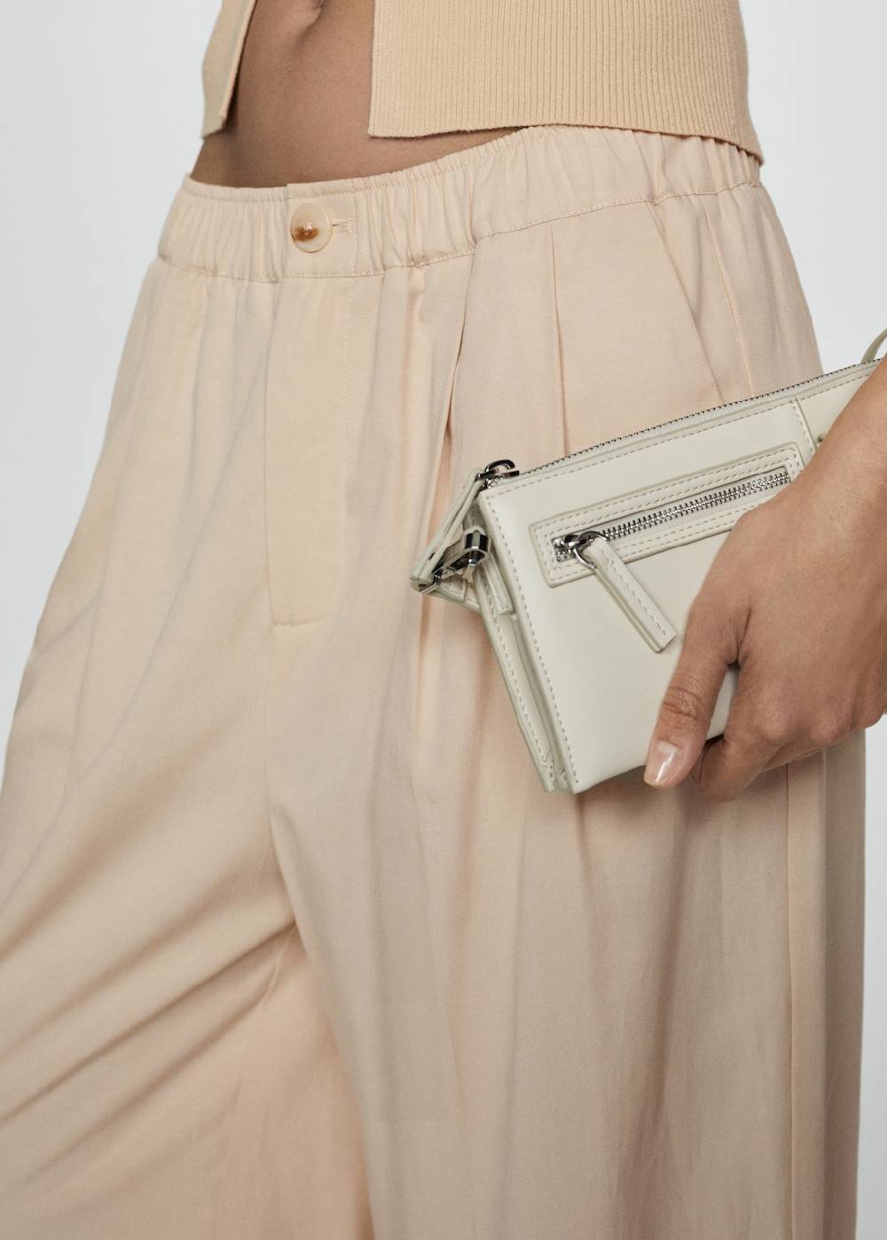 Mango Lyocell-Hose mit Faltendetails 50% Rabatt mit kostenlosem Versand