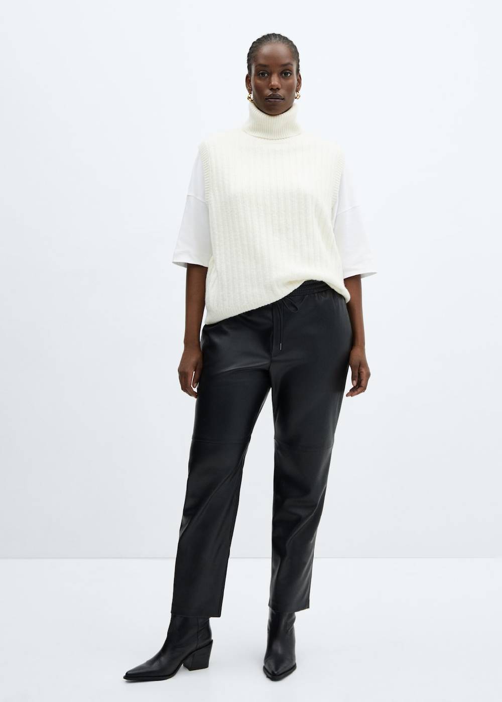Mango Hose mit Stretchbund und Leder-Effekt Kostenloser Versand international