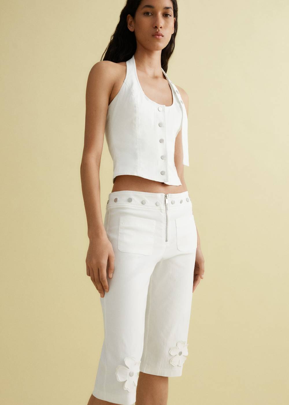 Mango Caprihose mit Zierknöpfen Black Friday Preise