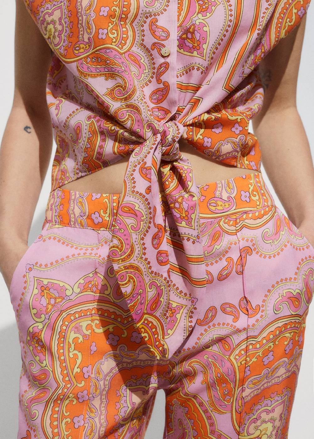 Mango Gemusterte Lyocell-Hose Exklusive Angebote