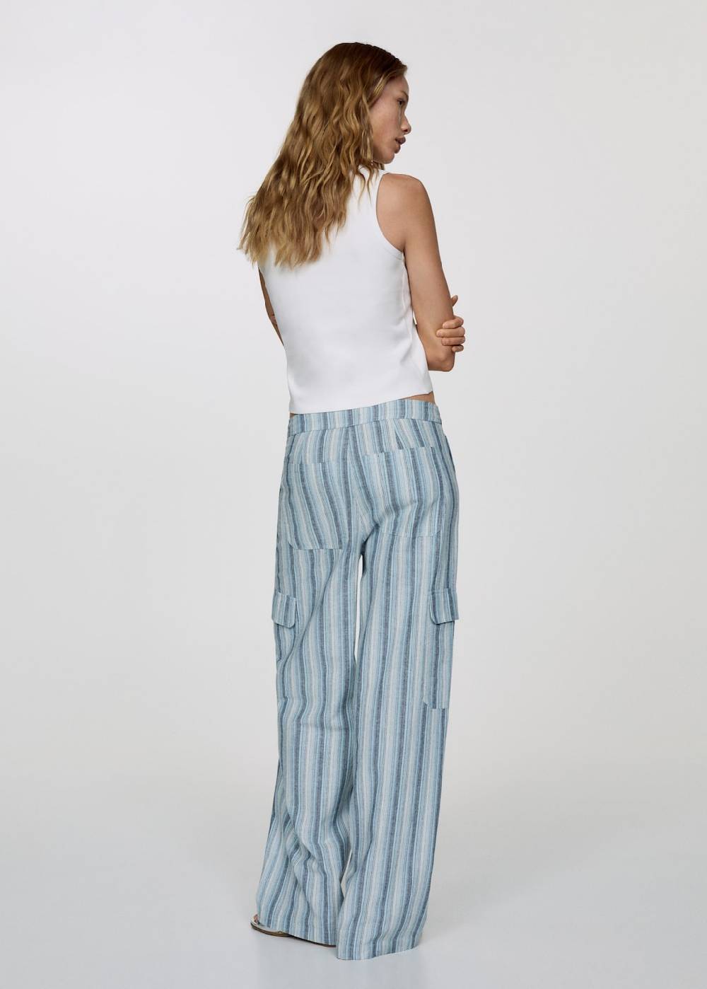 Mango Gestreifte Hose mit Cargotaschen Black Friday Preise