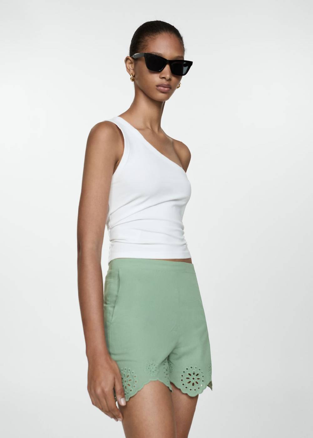 Mango Bestickte Lochstrick-Shorts Heißer Verkauf