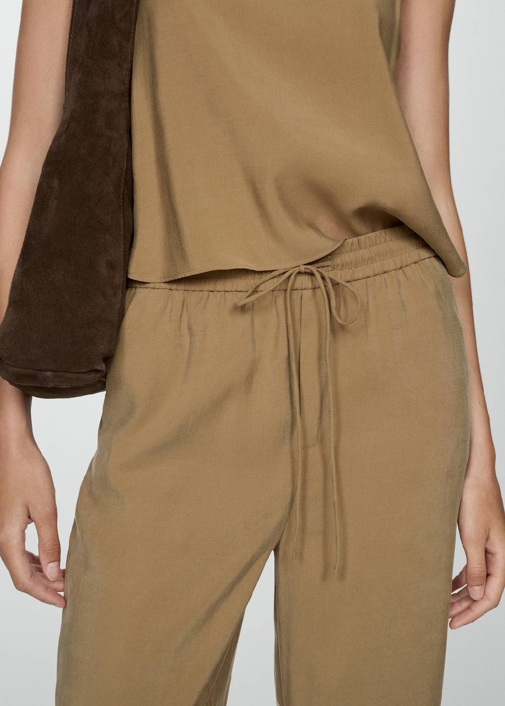 Mango Gerade Hose aus Modal Begrenzt auf 3 Tage