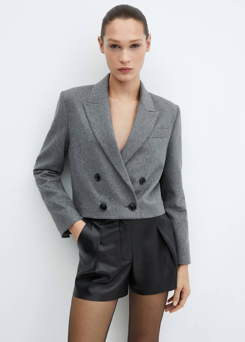 Mango Bundfalten-Shorts mit Leder-Effekt Limitierter Zeitrabatt