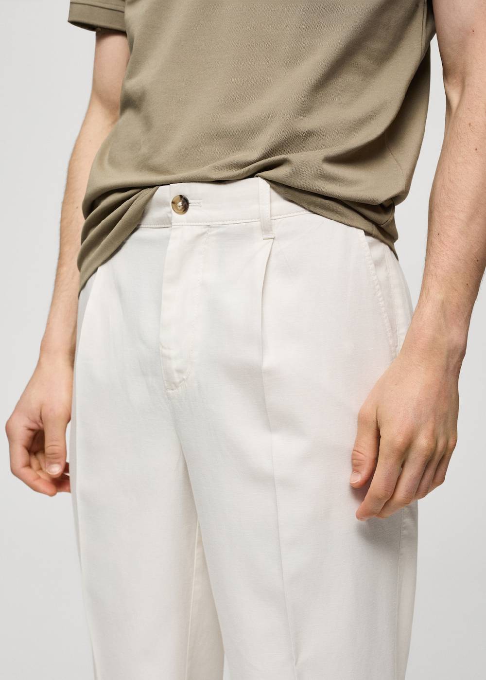 Mango Bundfaltenhose aus Lyocell mit Baumwolle Weihnachtsangebot