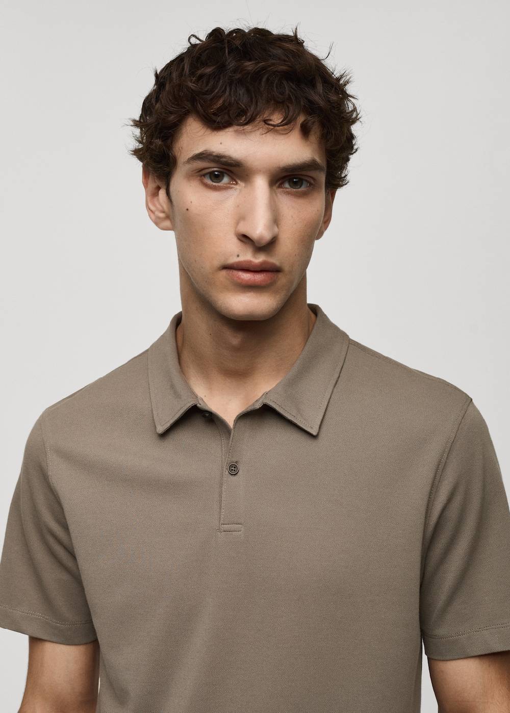 Mango Strukturiertes Slim-Fit-Poloshirt aus Baumwoll-Piqué Zeitbegrenzte Promotion