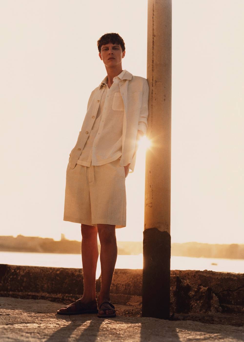 Mango Overshirt mit Taschen aus 100 % Leinen Speichern exportieren