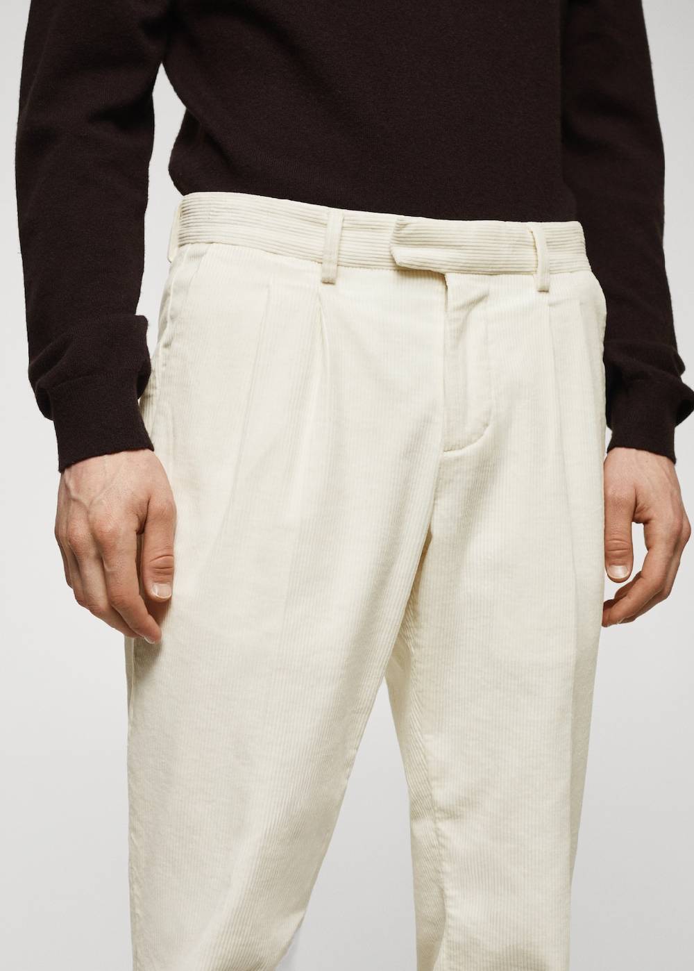 Mango Bundfaltenhose aus Cord Kostenloser Versand