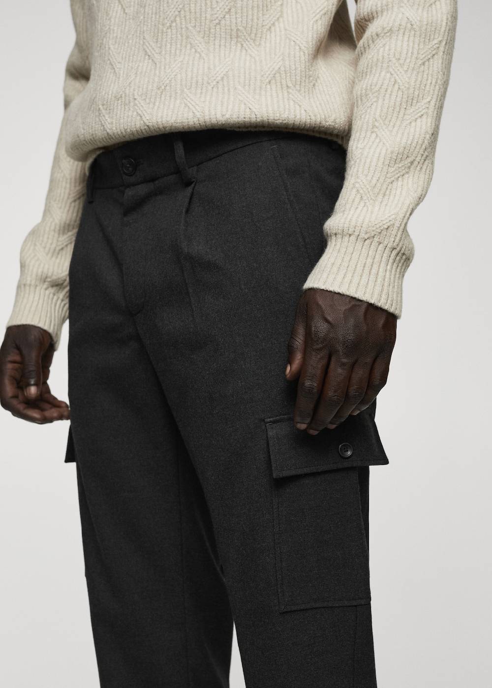 Mango Cargohose mit Bundfalten Fabrik Onlineshop
