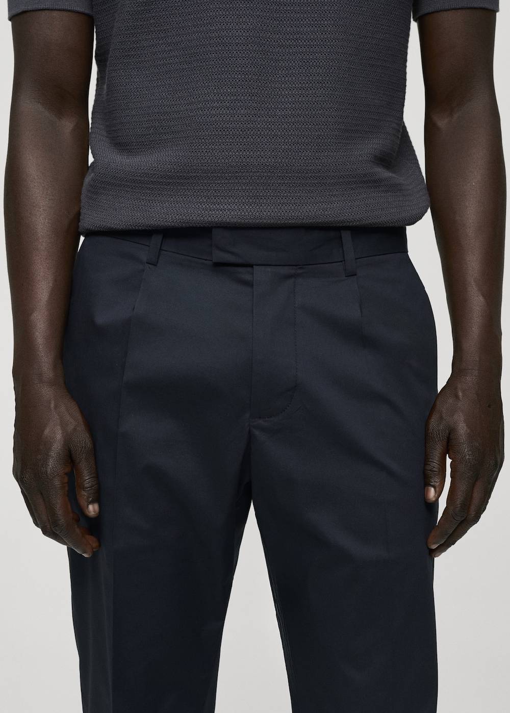 Mango Slim Fit-Bundfaltenhose aus Baumwolle Fabrikpreis