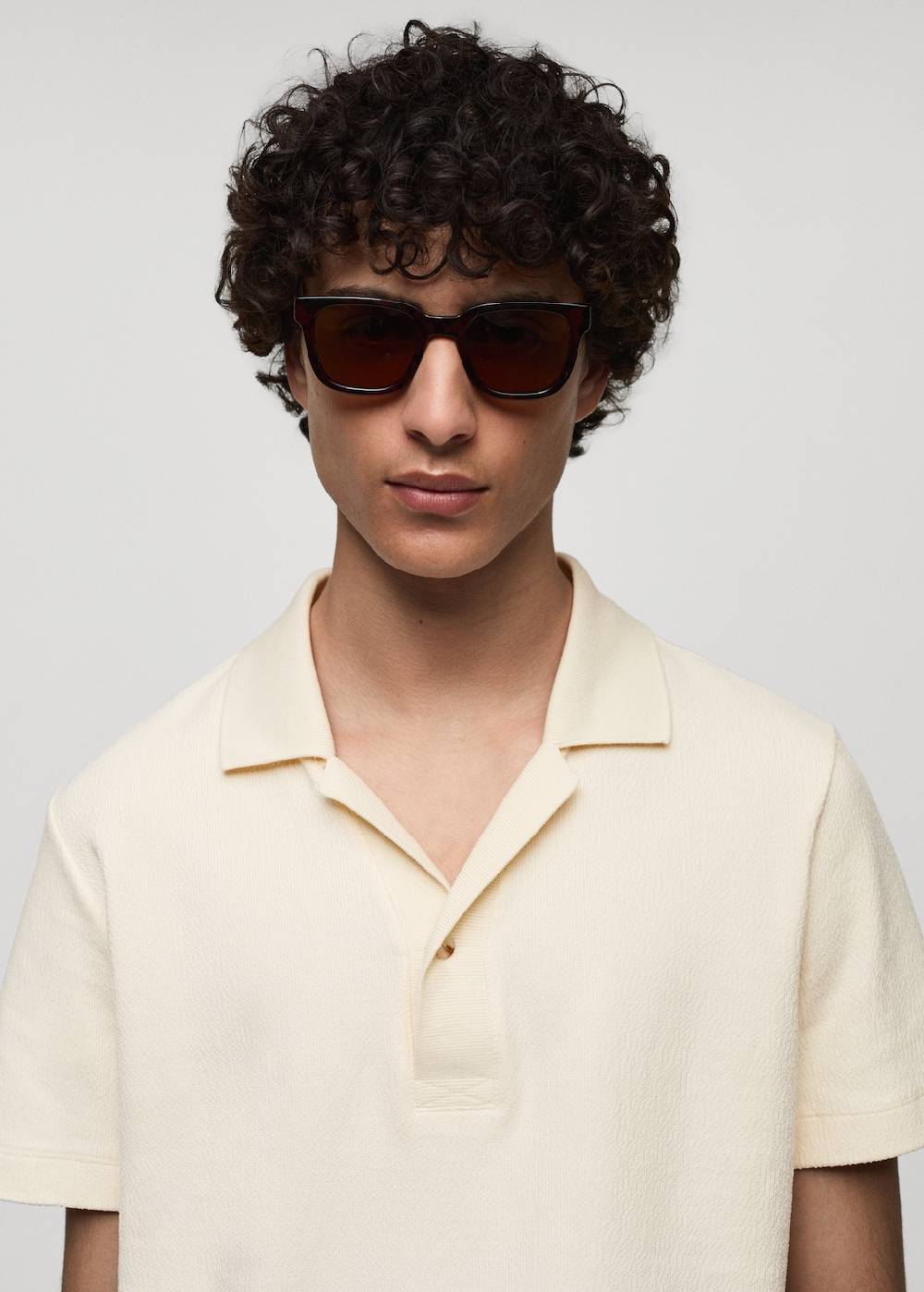 Mango Strukturiertes Regular-Fit-Poloshirt aus Baumwolle Neueste Stile