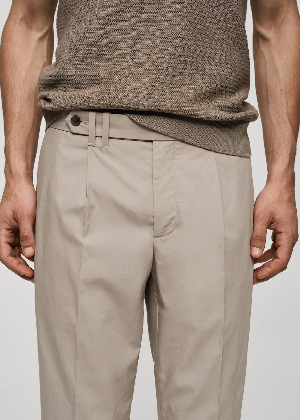 Mango Slim-Fit-Bundfaltenhose aus Lyocell Auslauf