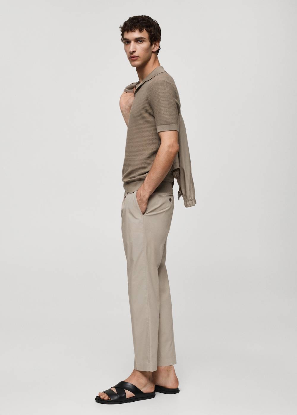 Mango Slim-Fit-Bundfaltenhose aus Lyocell Auslauf
