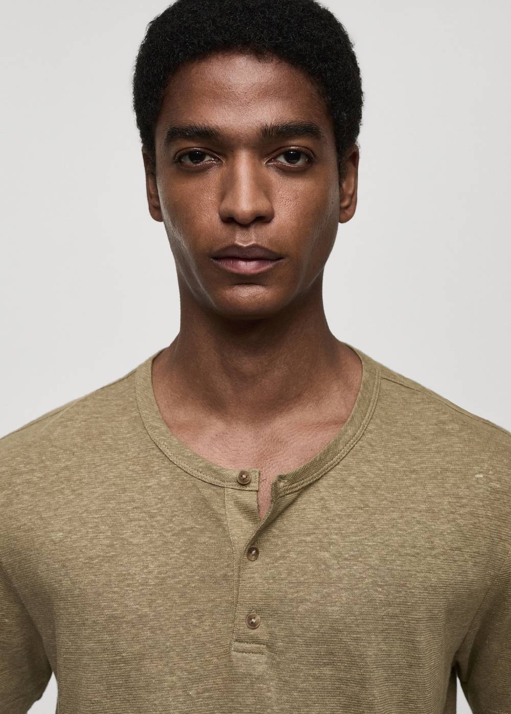 Mango Slim-Fit-T-Shirt aus Leinengemisch im Angebot