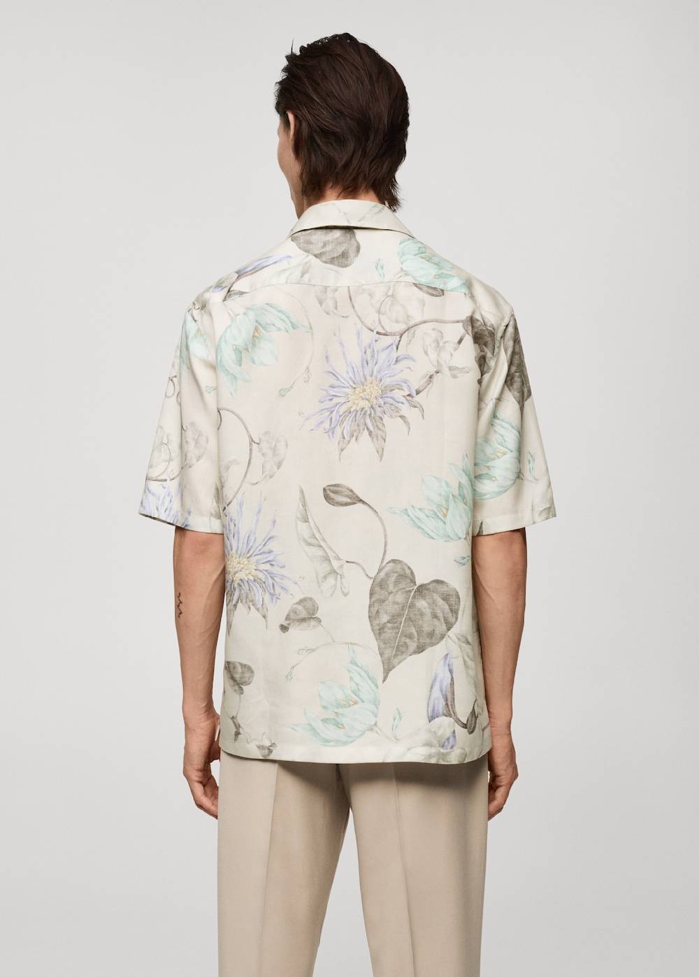 Mango Fließendes Hemd mit floralem Muster Begrenztes Angebot