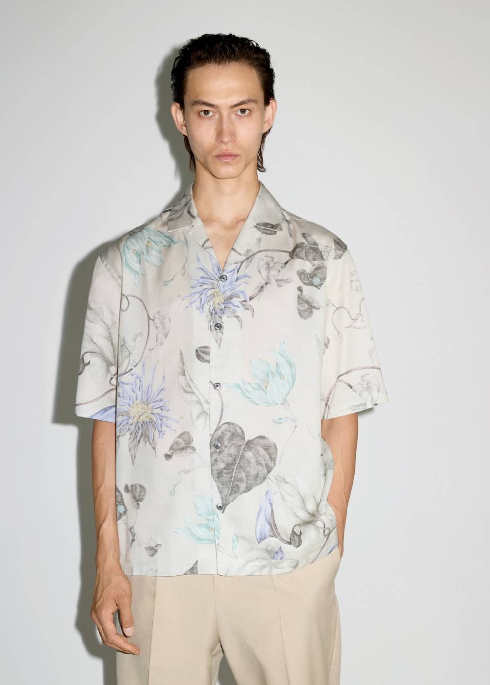 Mango Fließendes Hemd mit floralem Muster Begrenztes Angebot