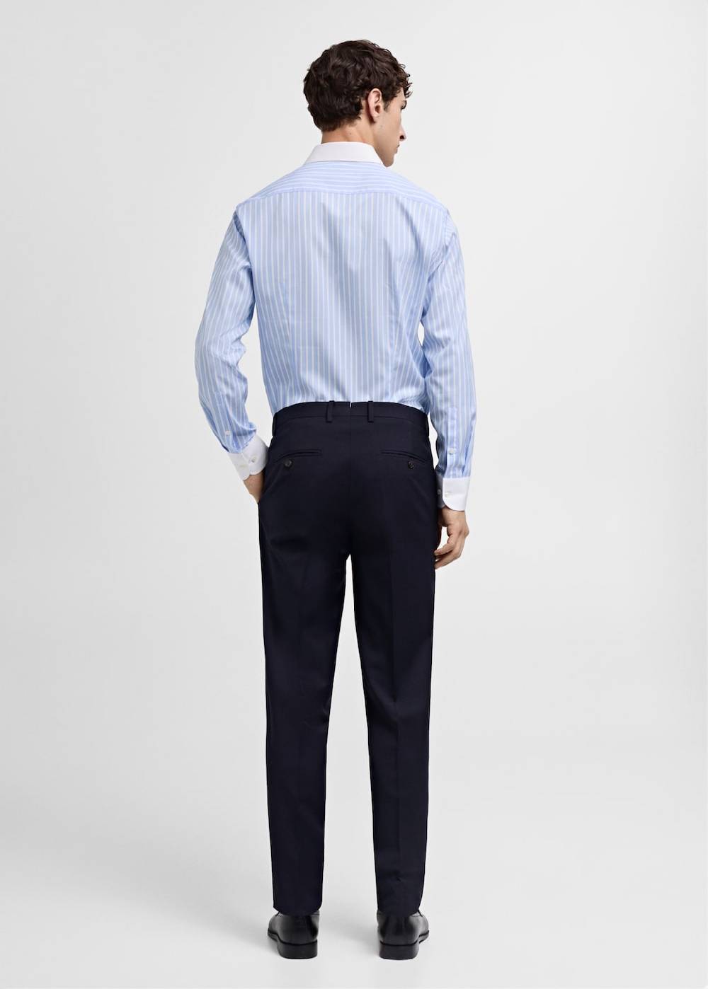 Mango Gestreiftes Slim-Fit-Anzughemd Super Rabatt