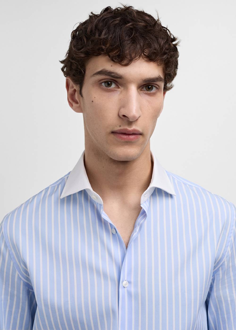 Mango Gestreiftes Slim-Fit-Anzughemd Super Rabatt