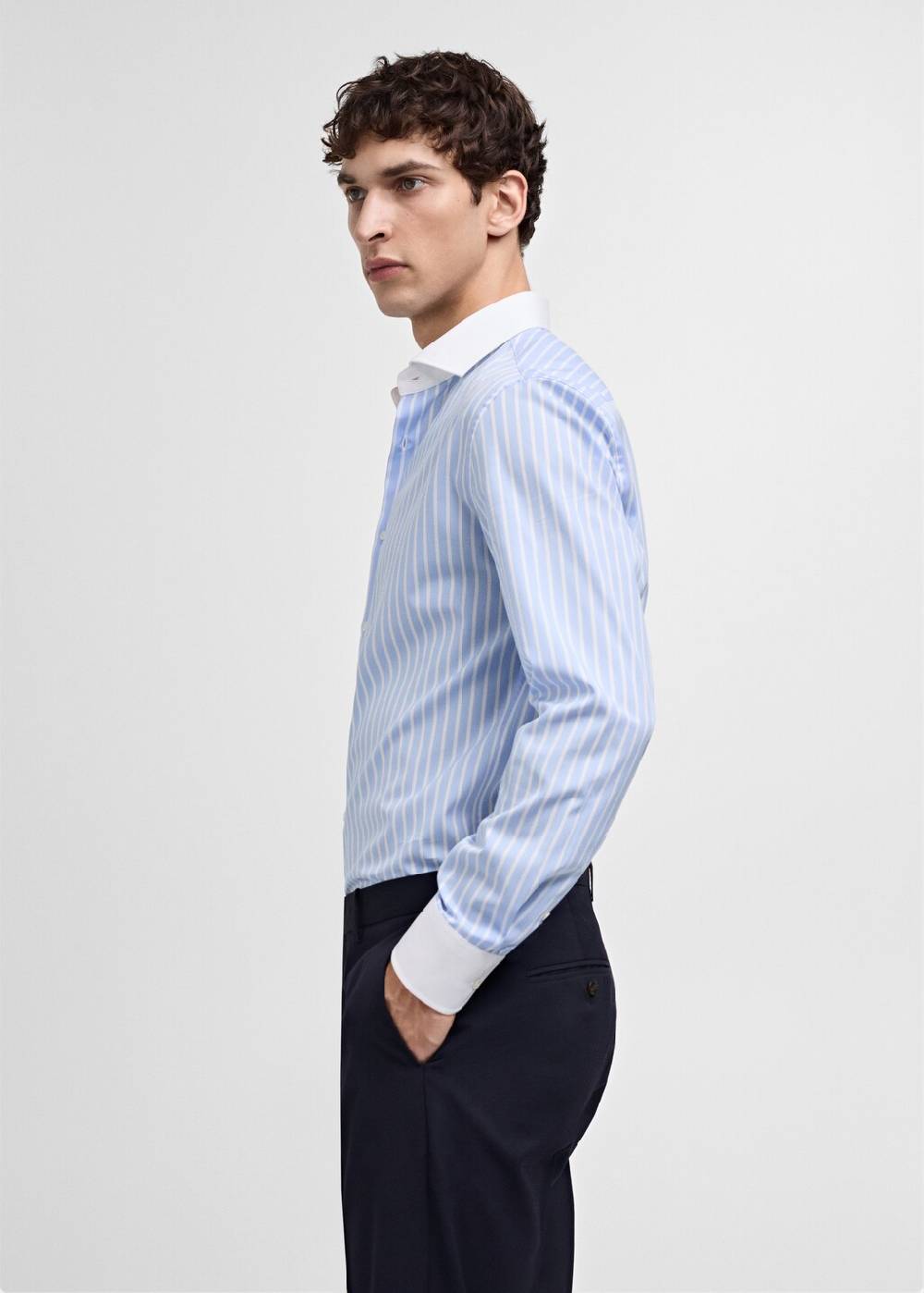Mango Gestreiftes Slim-Fit-Anzughemd Super Rabatt