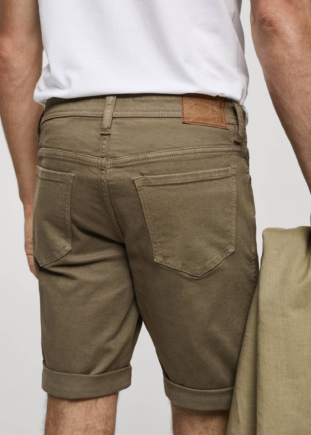 Mango Slim Fit-Jeans-Bermudashorts Im Verkauf