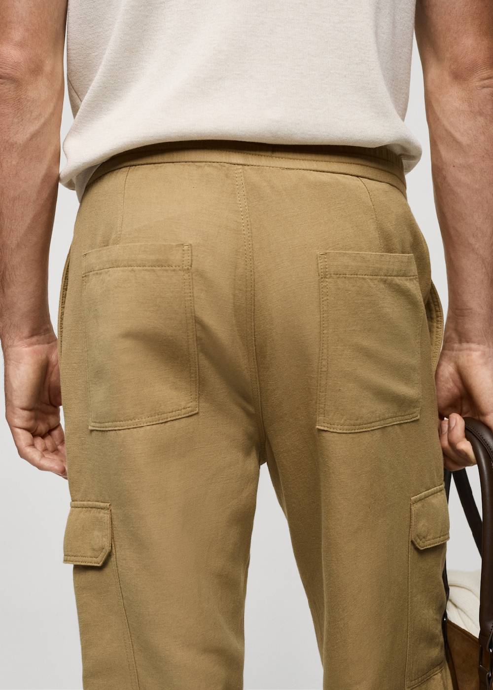 Mango Cargohose aus Baumwolle mit Leinen Begrenztes Angebot