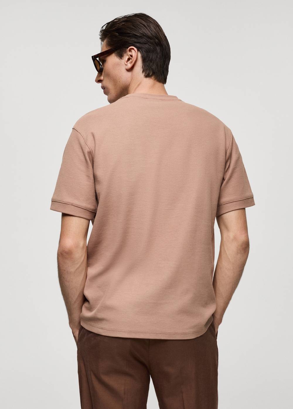 Mango Strukturiertes Regular-Fit-T-Shirt Heißer Verkauf
