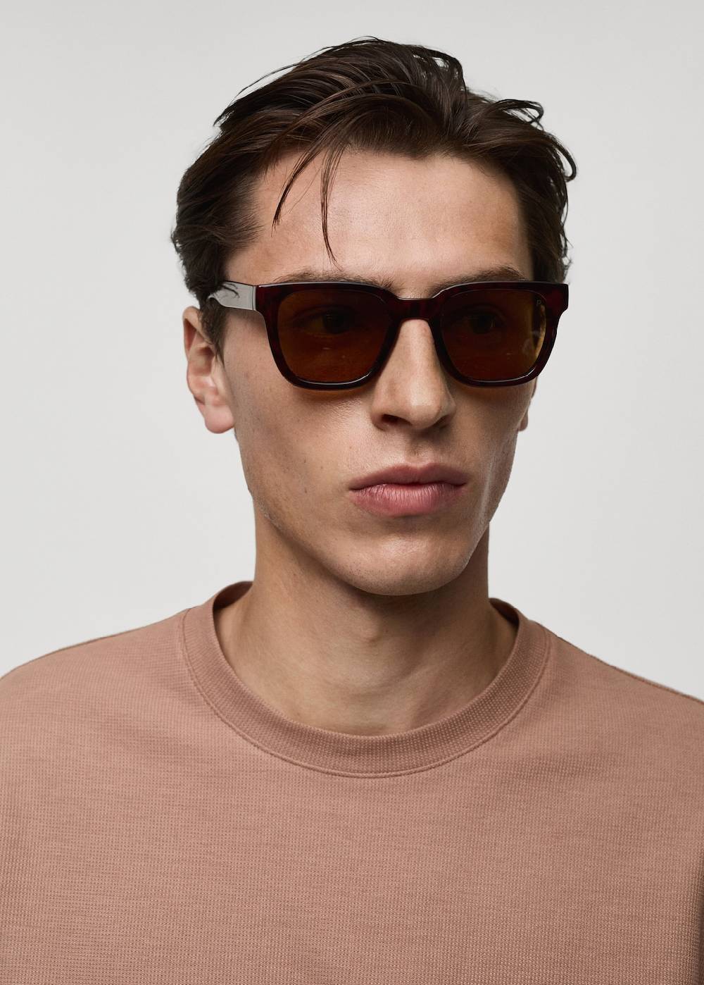 Mango Strukturiertes Regular-Fit-T-Shirt Heißer Verkauf