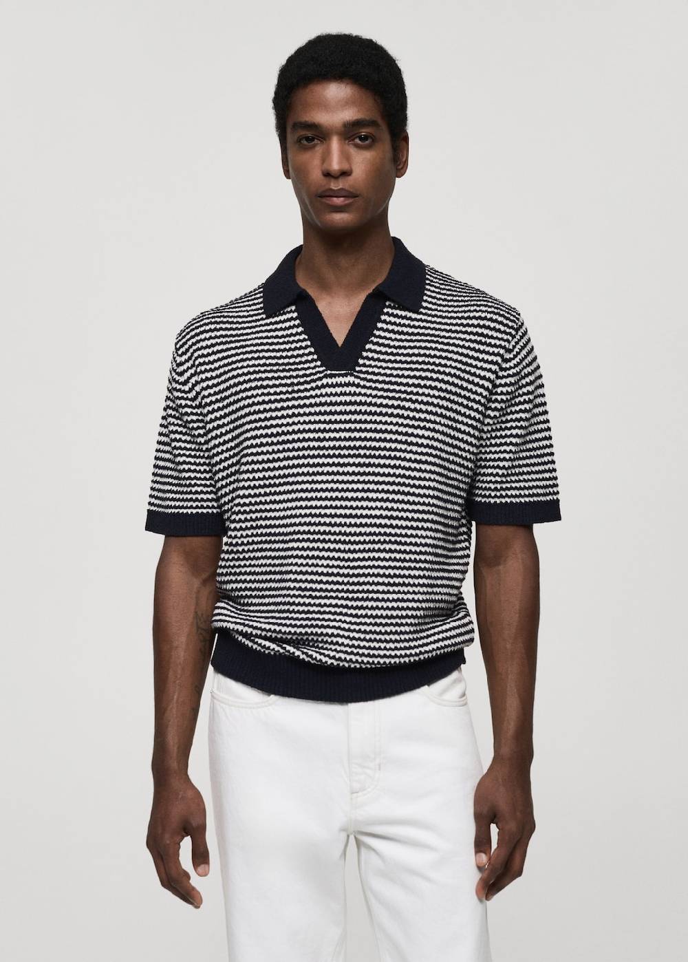 Mango Gestreiftes Stric-Poloshirt mit Kontrastkragen 50% Rabatt mit kostenlosem Versand
